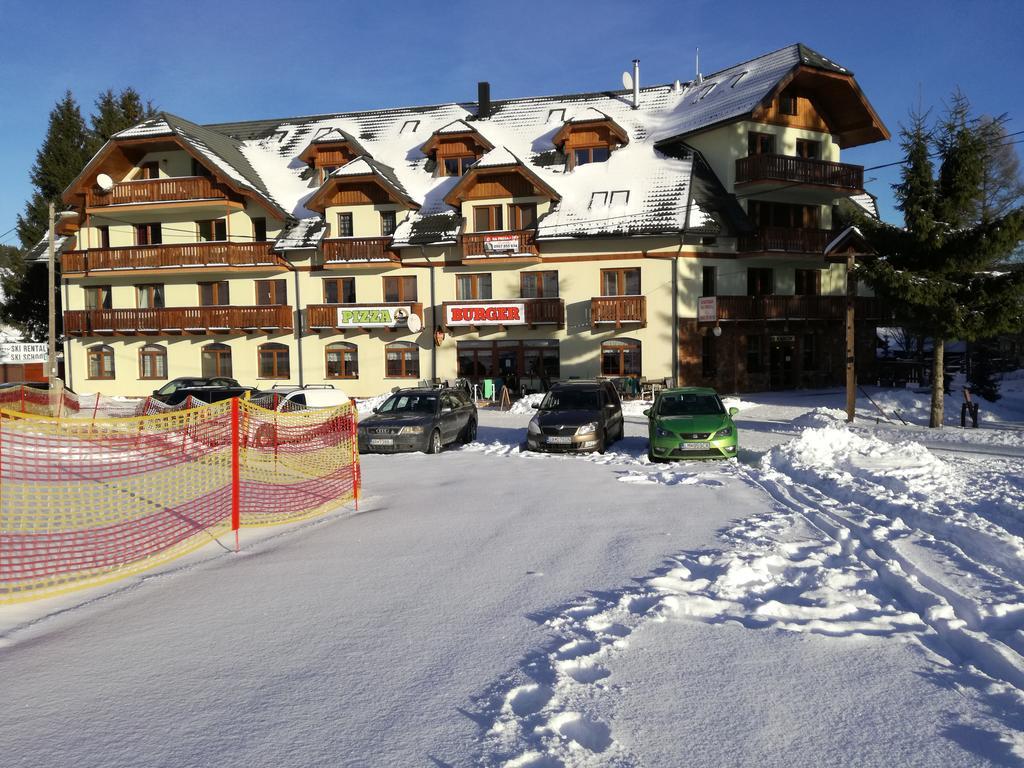 Apartmány a štúdiá Kamzík Donovaly Exterior foto